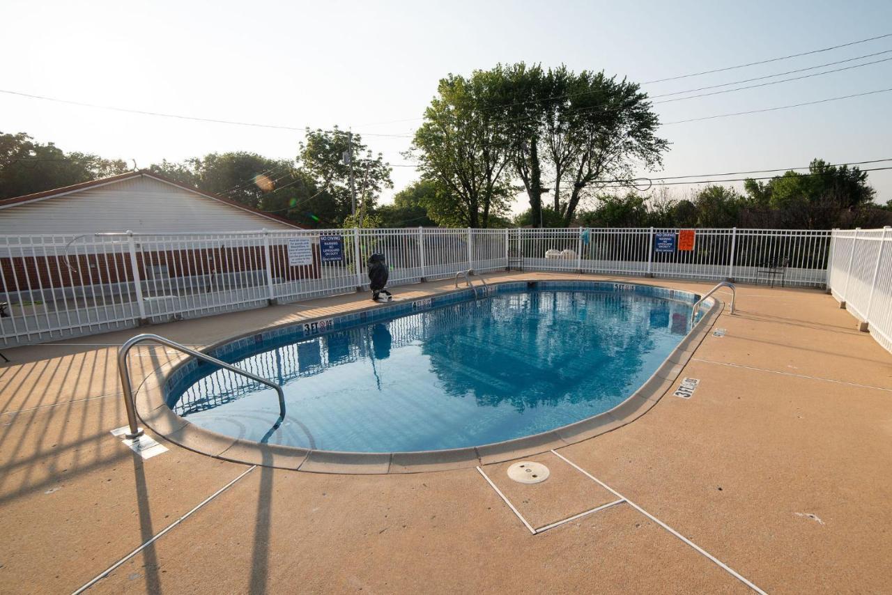 Americas Best Value Inn And Suites Siloam Springs Extérieur photo