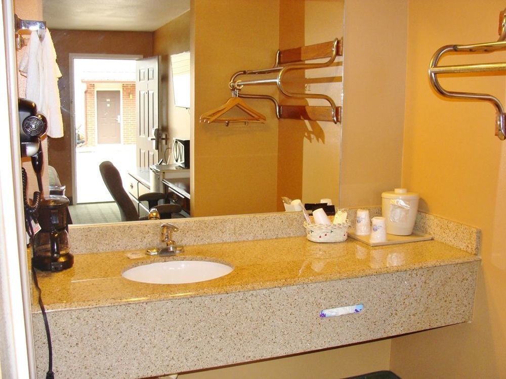 Americas Best Value Inn And Suites Siloam Springs Chambre photo